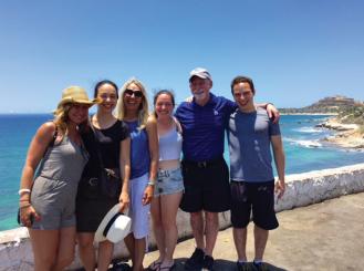 Photo of Dr. Rosen with his family in Cabo